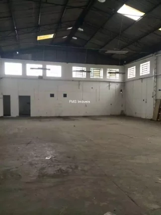Imagem Galpão com 698m² para locação em Santo André