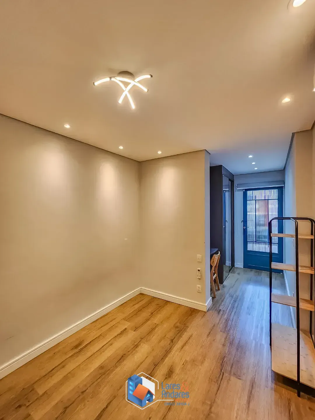 Imagem Casa para venda em Vila Clementino com 3 quartos, sendo 1 suíte, 297m²