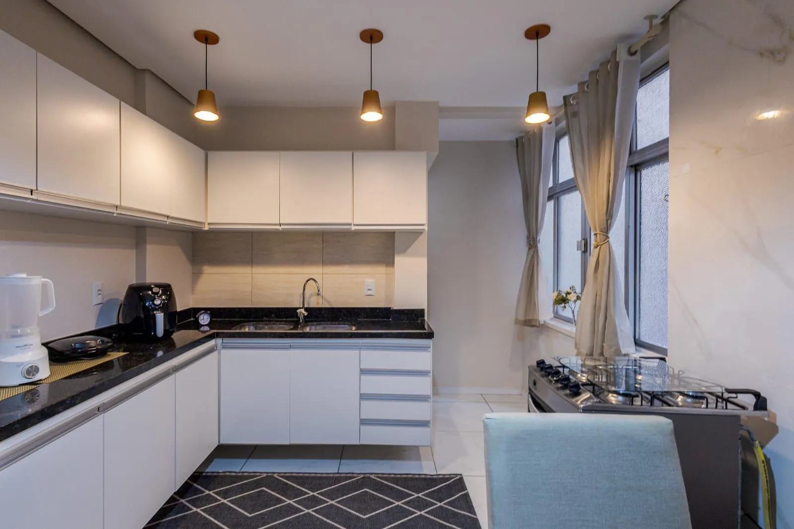 Imagem Apartamento de 80 m²semi mobiliado, 3 dormitórios e 1 suíte no Centro Histórico