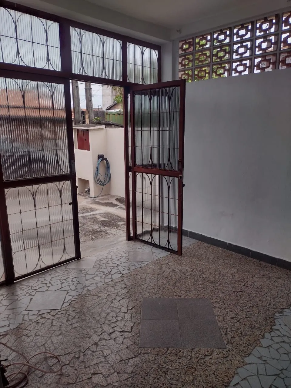 Imagem Casa à venda 2 Quartos, 1 Vaga, 250M², Parque Senhor do Bonfim, Taubaté - SP