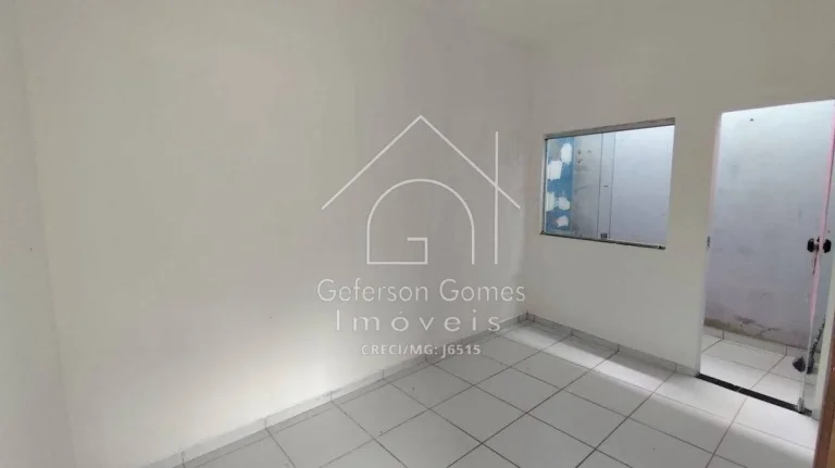 Imagem Prédio a venda - Com 03 Apartamentos - Centro - Mantena - MG