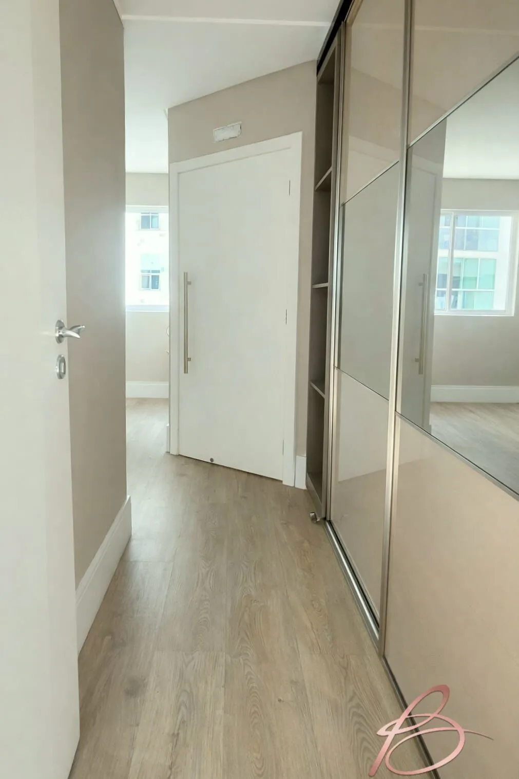 Imagem Apartamento Alto Padrão 3 suítes na Barra Norte, Balneário Camboriú/SC