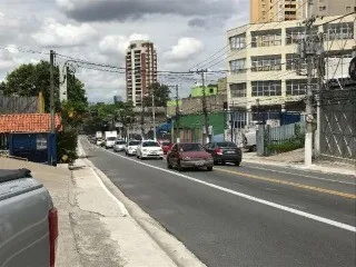 Imagem Galpão Comercial à Venda em São Paulo-SP, Bairro Butantã, 750m² de Área. Venha Conferir!