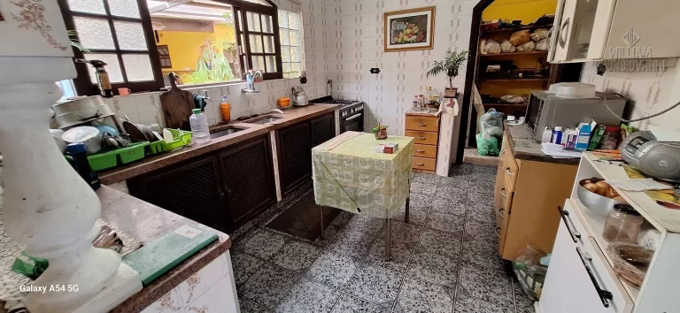 Imagem Sobrado no Caiçara - Área Nobre com 3 dormitórios e a poucos metros da praia!