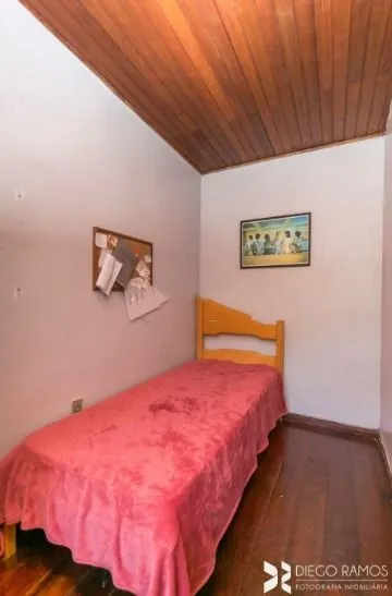 Imagem Casa para Venda - 190m², 4 dormitórios, sendo 1 suites, 2 vagas - Partenon