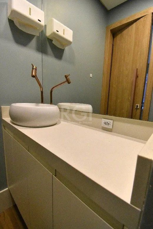 Imagem Conjunto/Sala para Venda - 25.81m², 0 dormitórios, Menino Deus