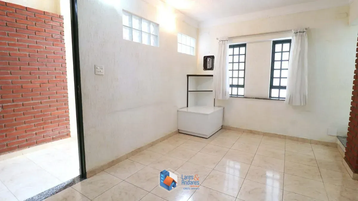 Imagem Casa para venda em Bortolândia com 4 quartos, sendo 1 suíte, 188m²