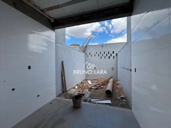 Imagem Casa á venda em Betim, no bairro Jardim Casa Branca