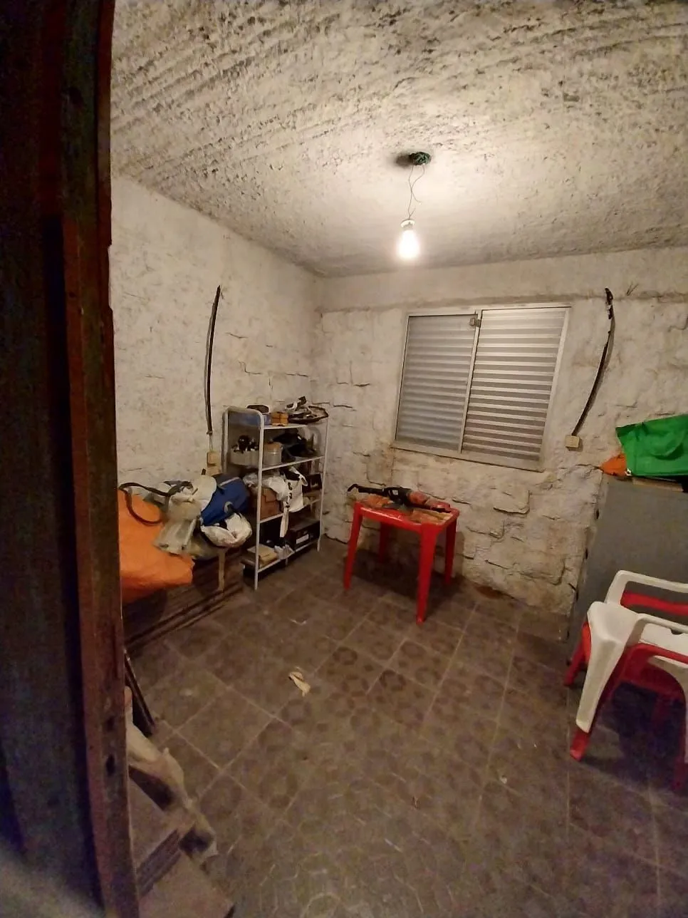 Imagem Casa ampla 5 D E 4 Banheiros, 2 vagas - Sta Tereza - Porto Alegre