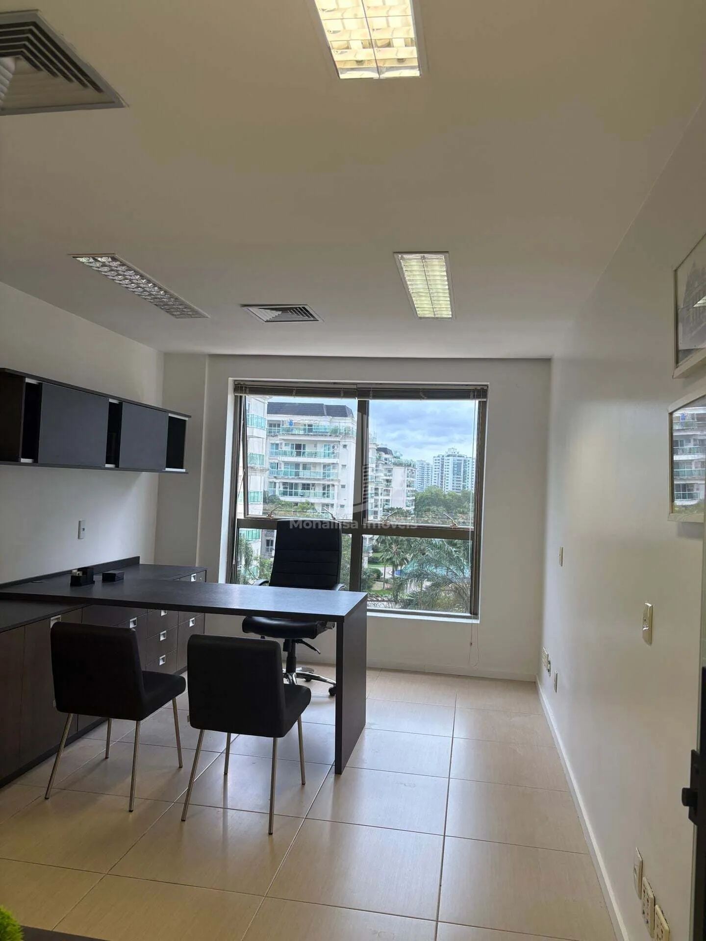Imagem Sala comercial para alugar no bairro Zona Oeste em Rio de Janeiro/RJ