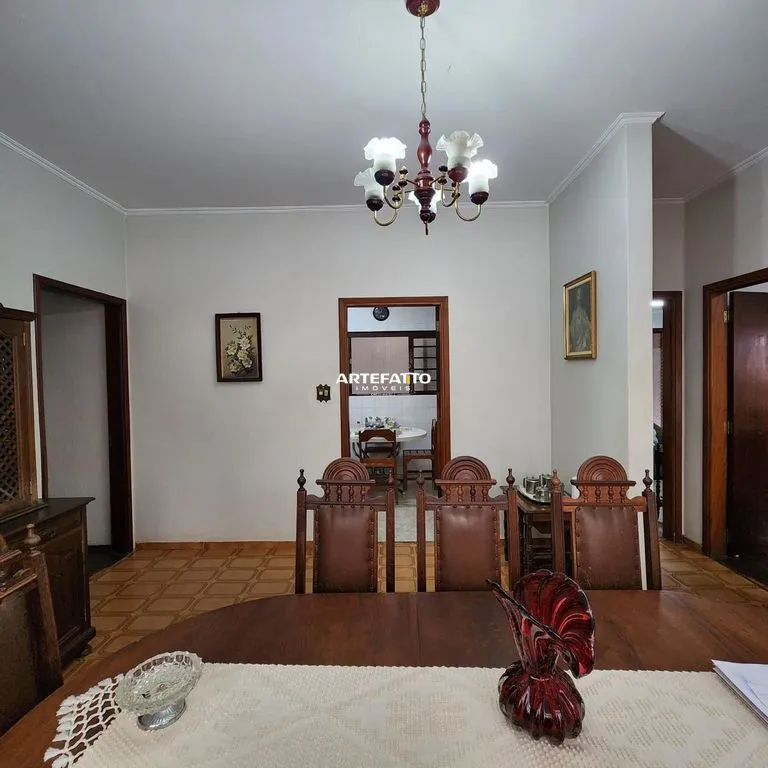 Imagem Casa na Avenida Santa Cruz para comércio