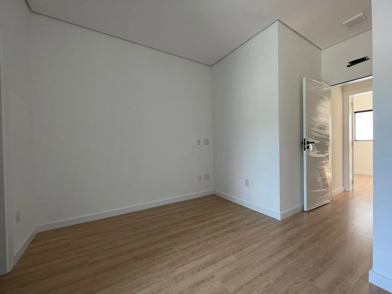 Imagem Casa à venda com 76m2 por R$ 649.000,00