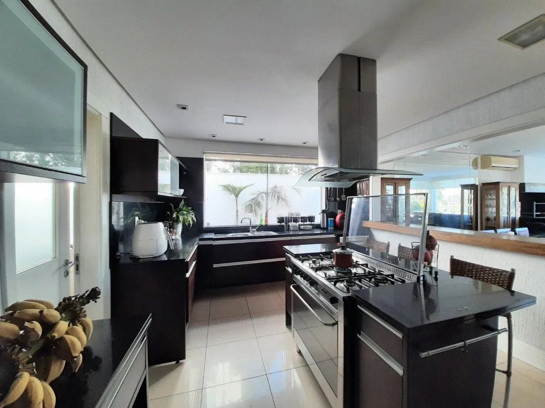 Imagem Casa Condominio para Venda - 470m², 4 dormitórios, sendo 3 suites, 3 vagas - Terra Ville