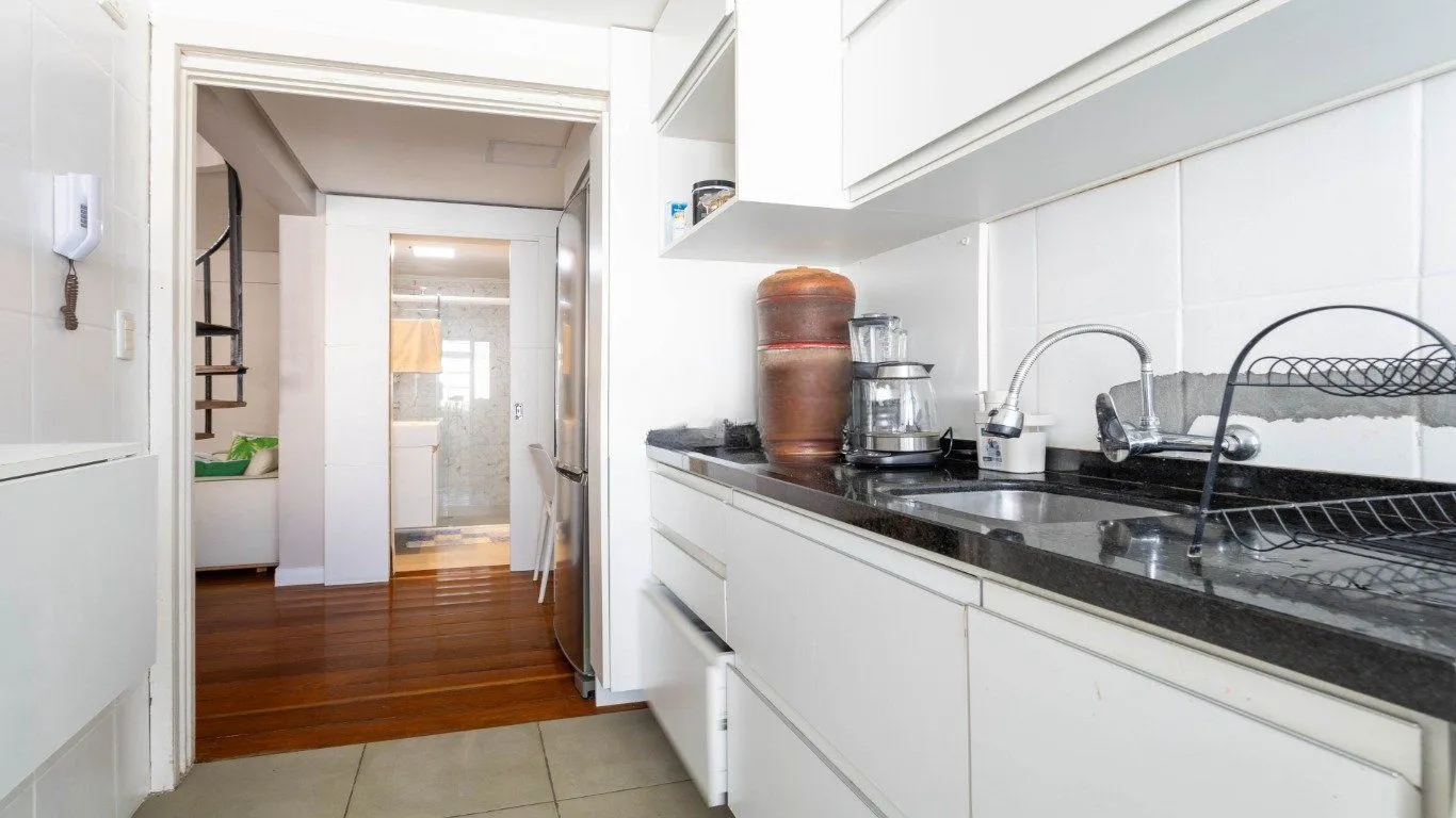 Imagem Cobertura com 2 quarto e 108m² à venda em Centro Histórico, Porto Alegre.