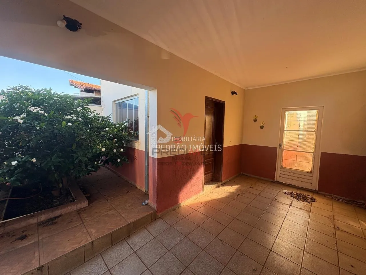 Imagem Sobrado de 2 quartos, 158m² no bairro Parque Residencial Elizabeth, em Lençóis Paulista