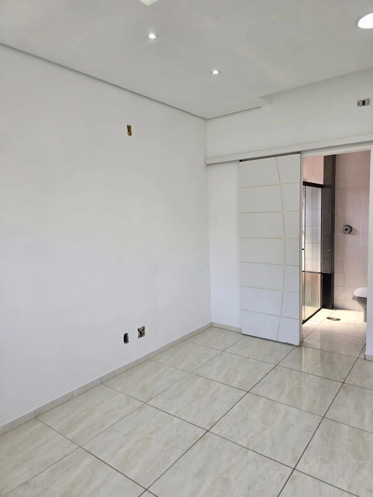 Imagem Imperdível apartamento à venda em Santos-SP, bairro Campo Grande! 3 quartos, 1 suíte, 1 sala, 2 banheiros, 1 vaga de garagem, 182,00m² de área.