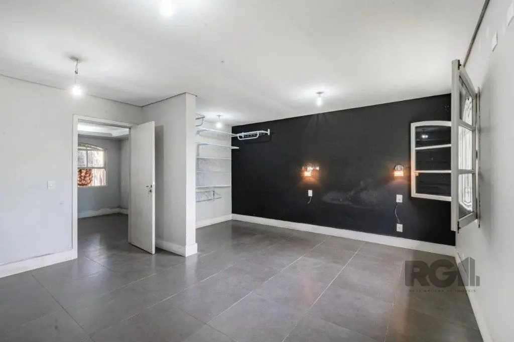 Imagem Casa com 3 dormitórios no bairro Passo das Pedras