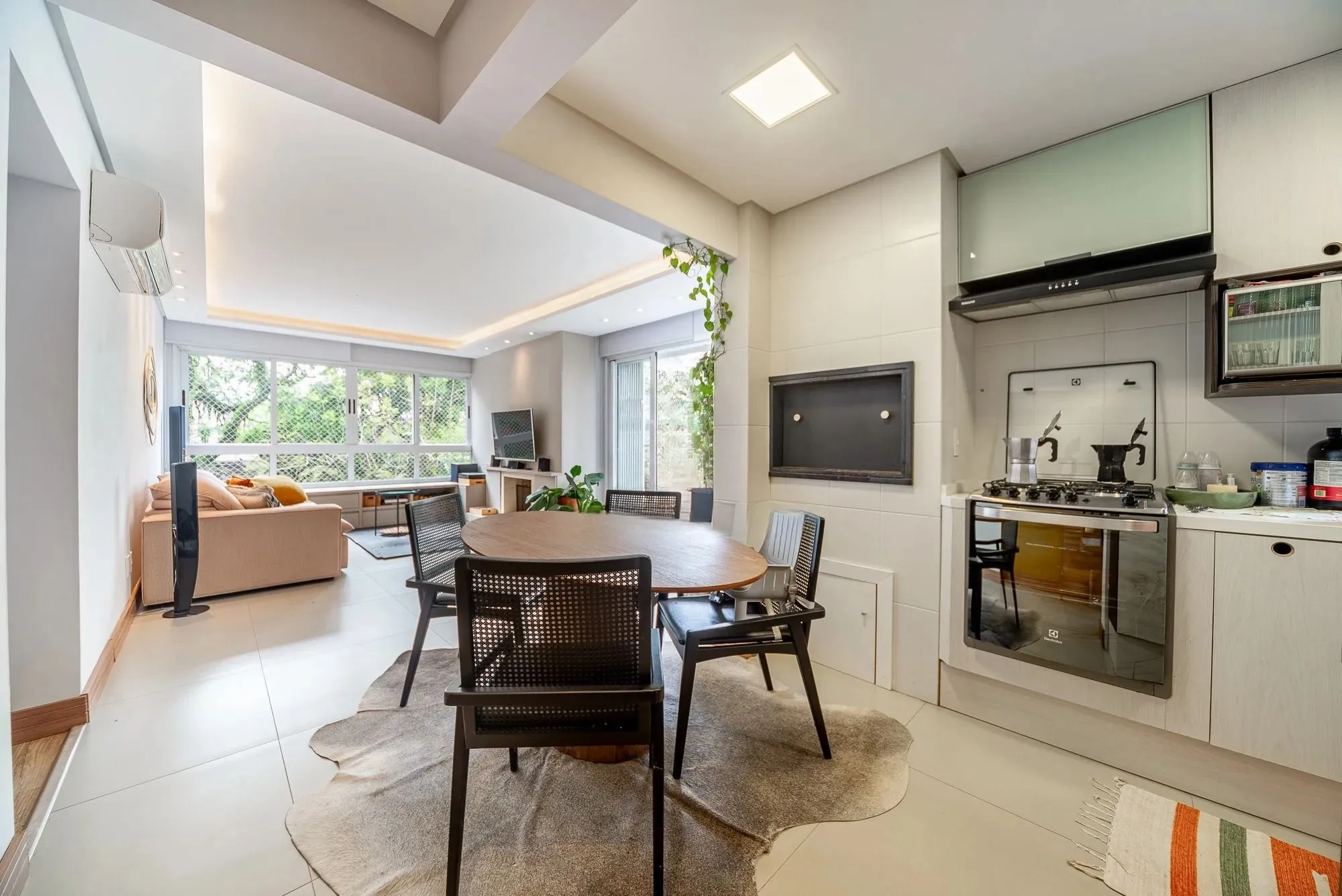 Imagem Apartamento Garden com 136m² e 3 dormitórios, 1 suíte, 2 vagas
