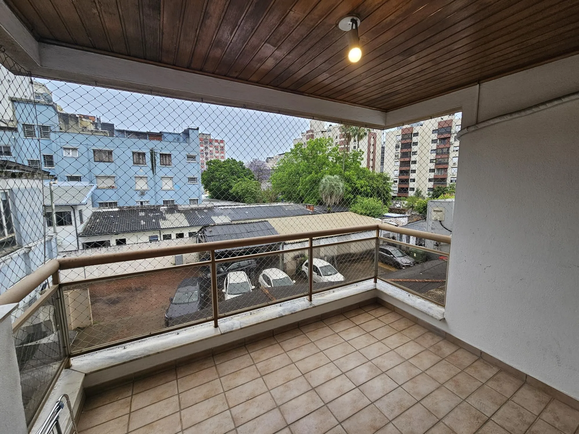 Imagem CIDADE BAIXA COM SACADA E VAGA DE GARAGEM