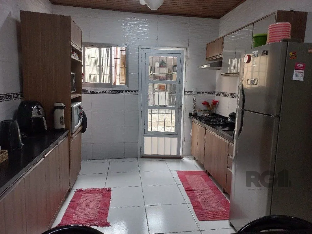 Imagem Casa 2 dormitórios com piscina na Vila Nova Porto Alegre