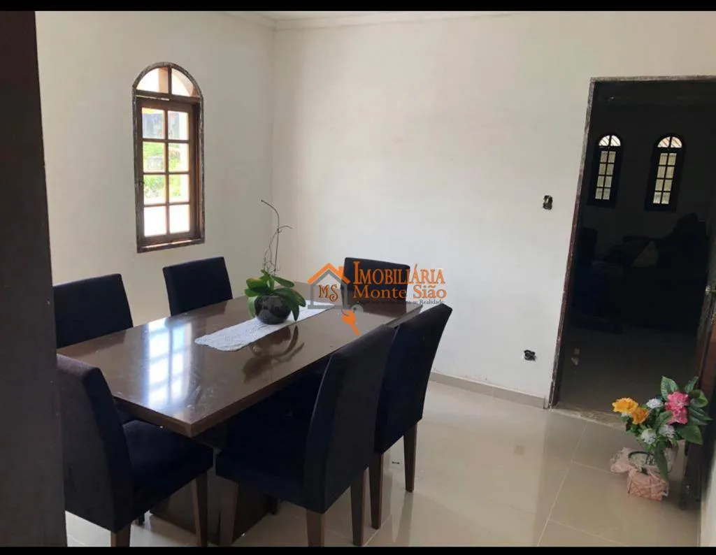 Imagem Sobrado com 3 dormitórios à venda, 195 m² por R$ 680.000,00 - Vila Hulda - Guarulhos/SP