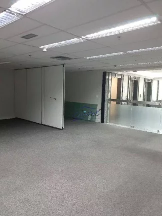 Imagem Conjunto 775 m² 13 banheiros 21 vagas 775 m²área útil 1.772 m²área total