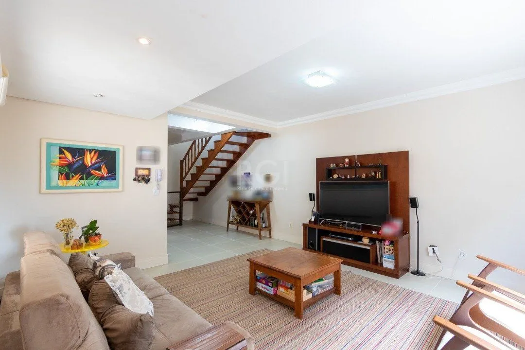 Imagem Casa Condominio para Venda - 102.9m², 3 dormitórios, sendo 1 suites, 2 vagas - Camaquã