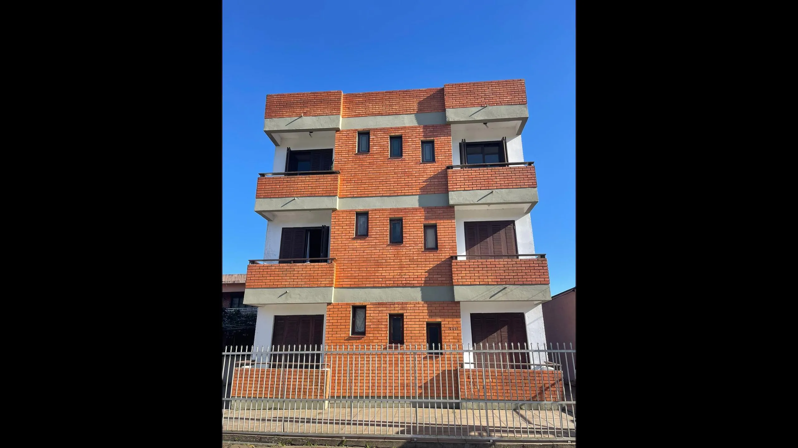 Foto do imóvel Apartamento à venda em Torres, Centro, com 3 quartos, 140m2