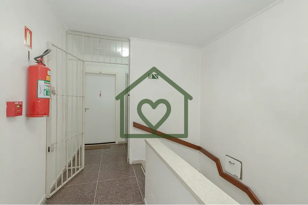 Imagem Apartamento com 74 m2 na região da Boa Vista em Porto Alegre, localizado no quarto andar de edifíc...