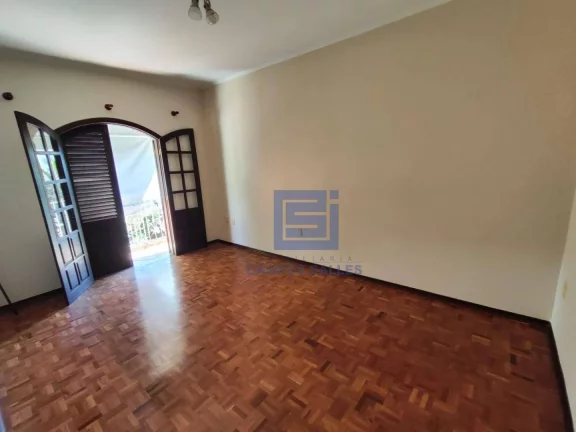 Imagem Casa com 3 dormitórios para alugar, 212 m² por R$ 5.200,00/mês - Centro - Socorro/SP