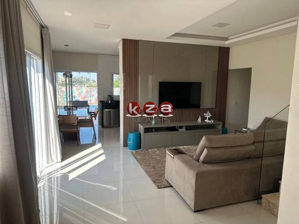 Imagem Imperdível oportunidade: Casa em condomínio à venda em Valinhos-SP, Residencial Vivenda das Pitangueiras - 3 quartos, 1 suíte, 1 sala, 2 banheiros, 4 vagas, 231m²