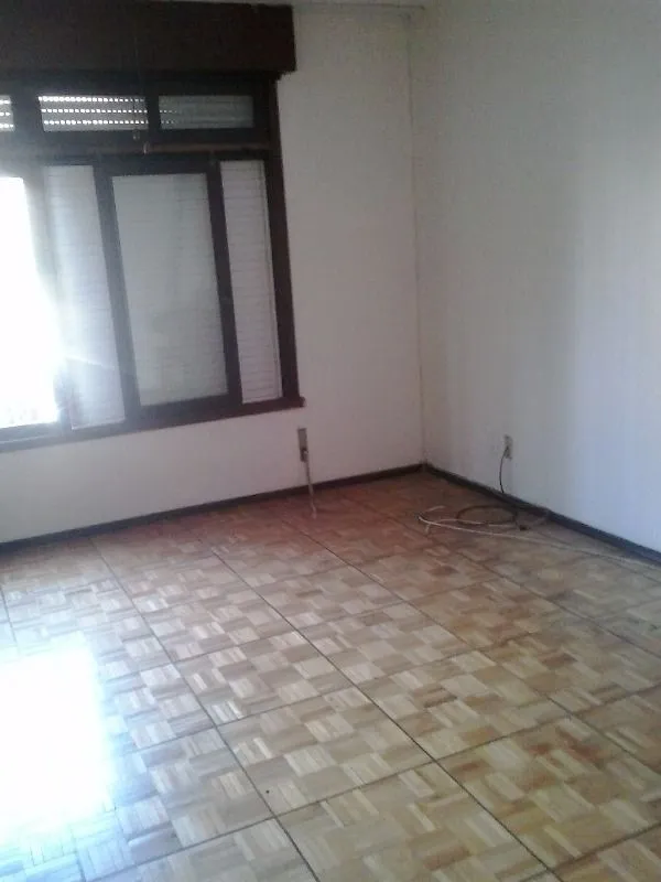 Imagem Casa para Venda - 250m², 5 dormitórios, 6 vagas - Menino Deus