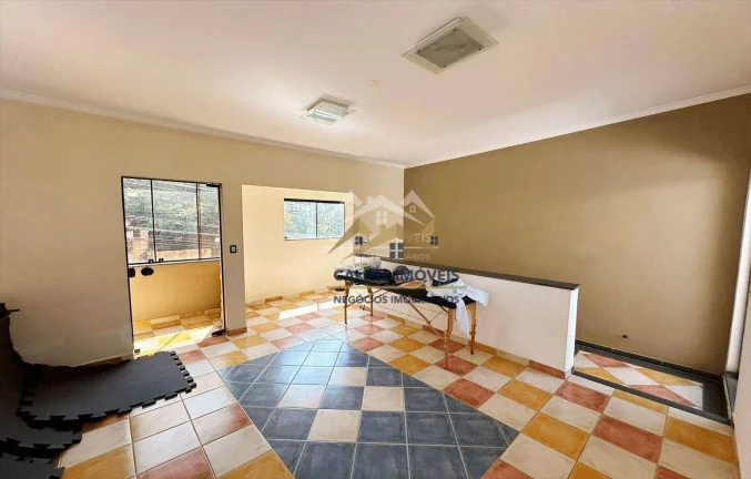 Imagem Sobrado com 5 dormitórios à venda, 295 m² por R$ 430.000,00 - Vila Santa Luzia - Tatuí/SP