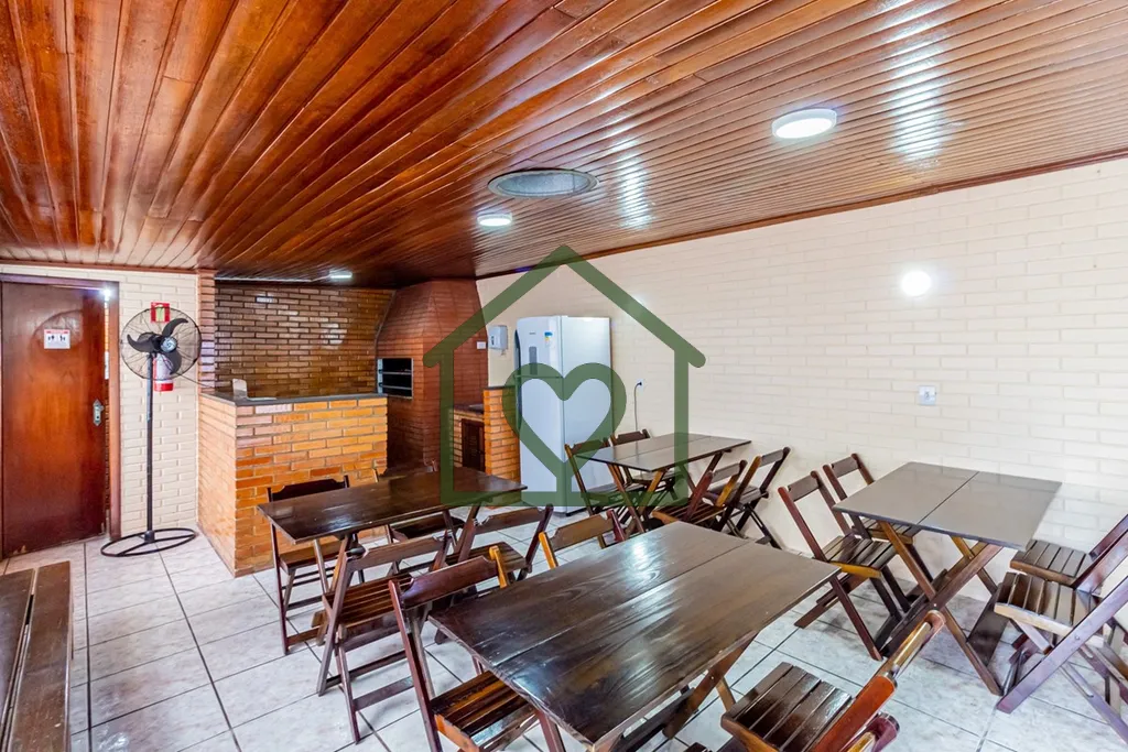 Imagem Apartamento térreo, reformado, de 70m² com 2 dormitórios, 1 banheiro, cozinha, lavanderia individ...