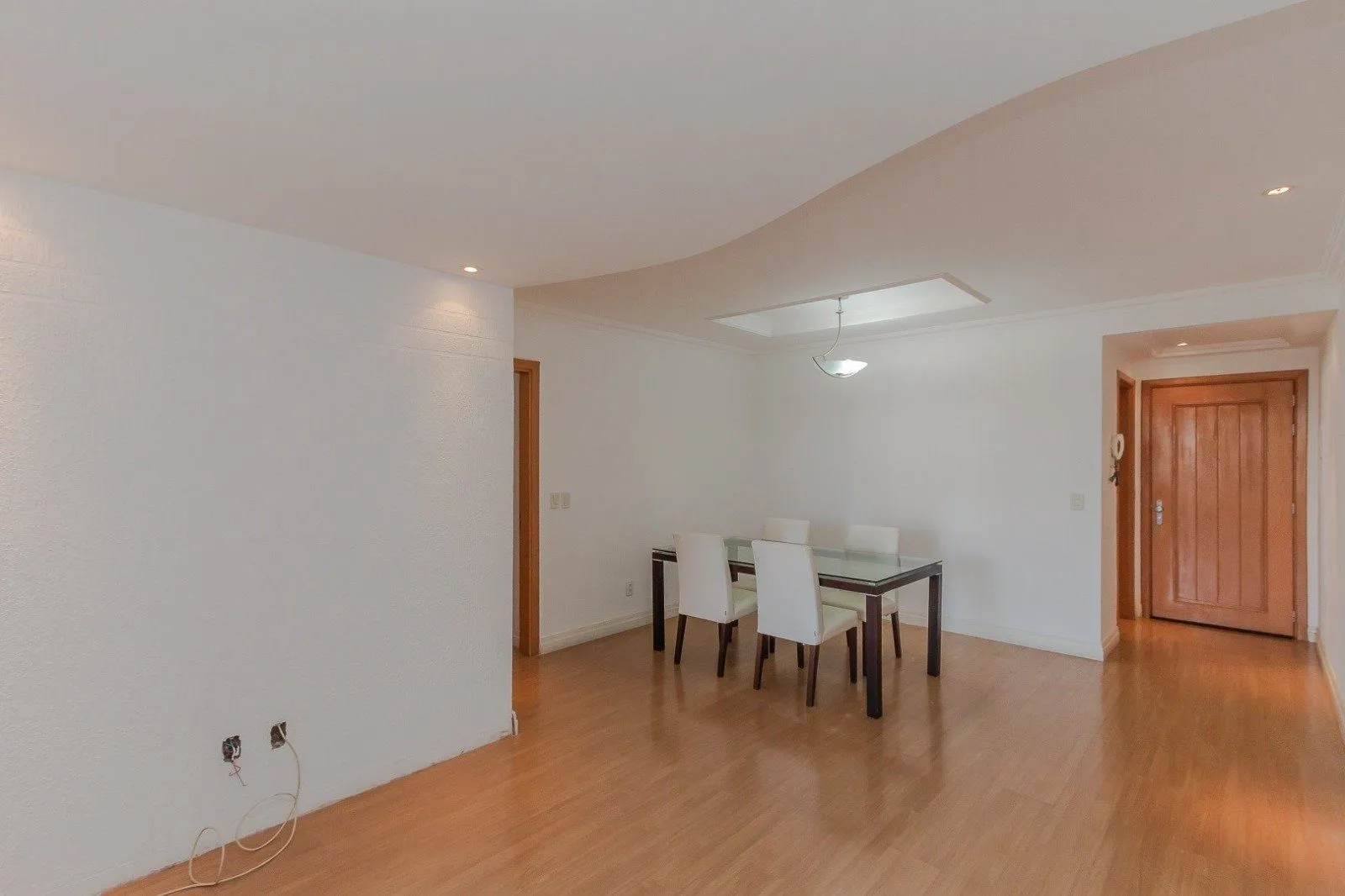 Imagem Apartamento, 4 dormitórios, sacada fechada com churrasqueira - Av. Panamericana