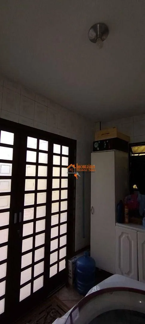 Imagem Sobrado com 3 dormitórios à venda, 140 m² por R$ 680.000,00 - Jardim Santa Clara - Guarulhos/SP