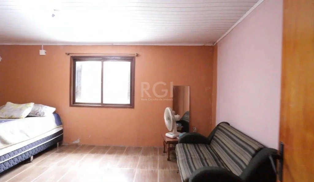 Imagem Casa para Venda - 180m², 3 dormitórios, sendo 1 suites, 3 vagas - Sarandi