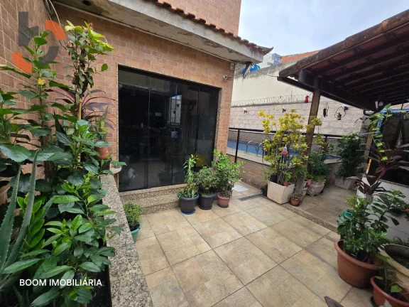 Imagem Casa com 3 dormitórios à venda, 213 m² por R$ 850.000,00 - Califórnia - Nova Iguaçu/RJ