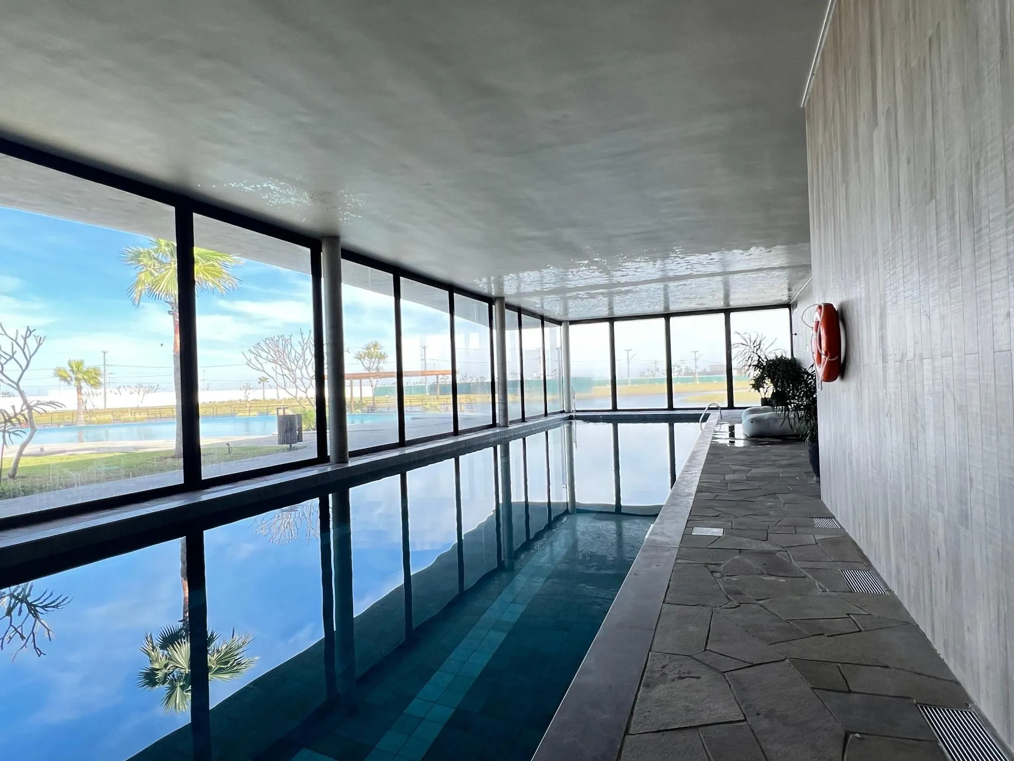 Imagem Lote molhado a venda no condomínio Zen Resort Concept.
