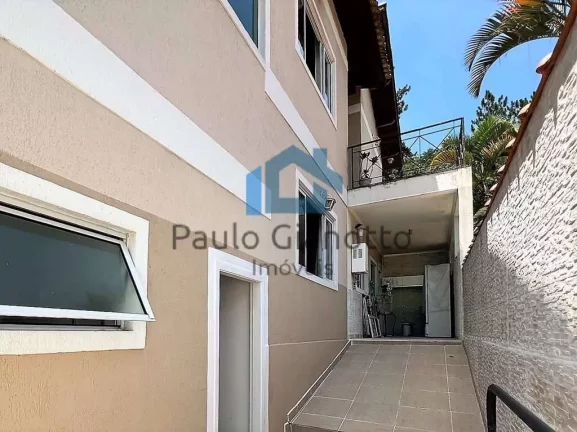 Imagem Casa à venda, linda, confortável e lazer na Granja Viana!