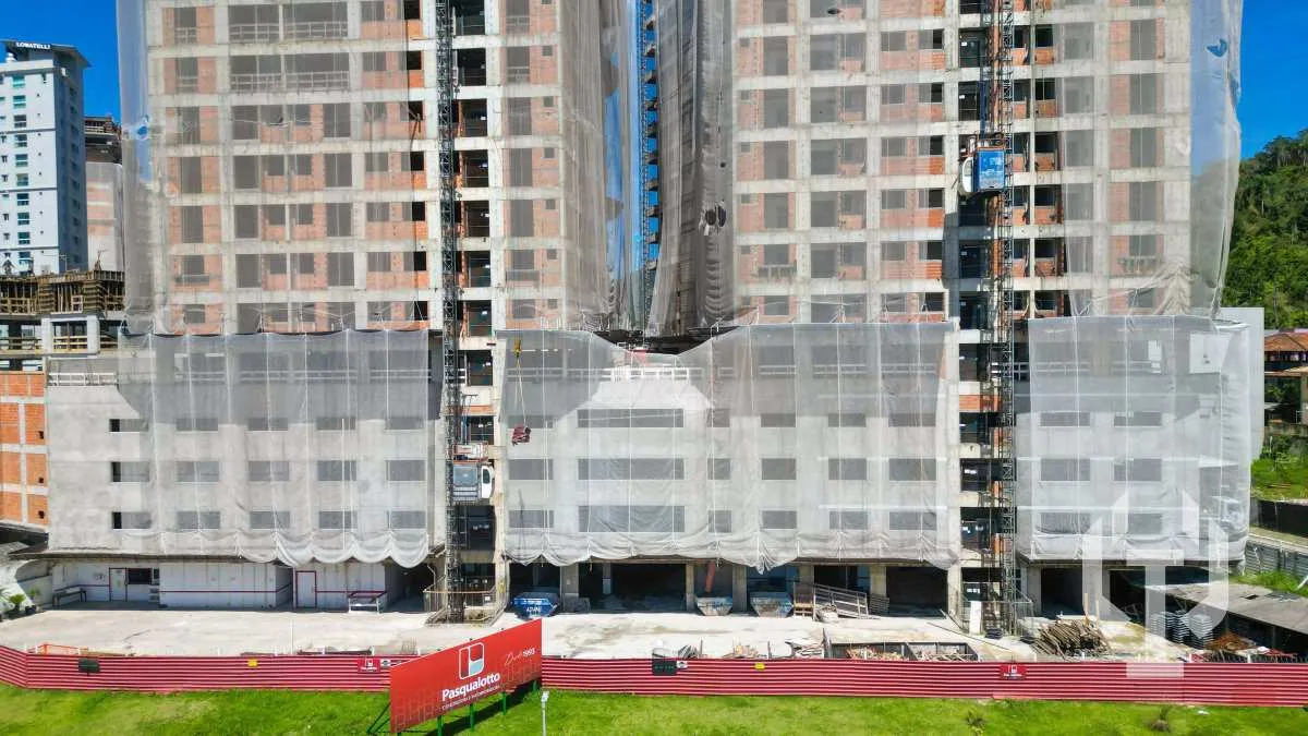 Imagem OPORTUNIDADE PARA PAGAMENTO A VISTA HÁ 400M DO MAR COM LAZER COMPLETO