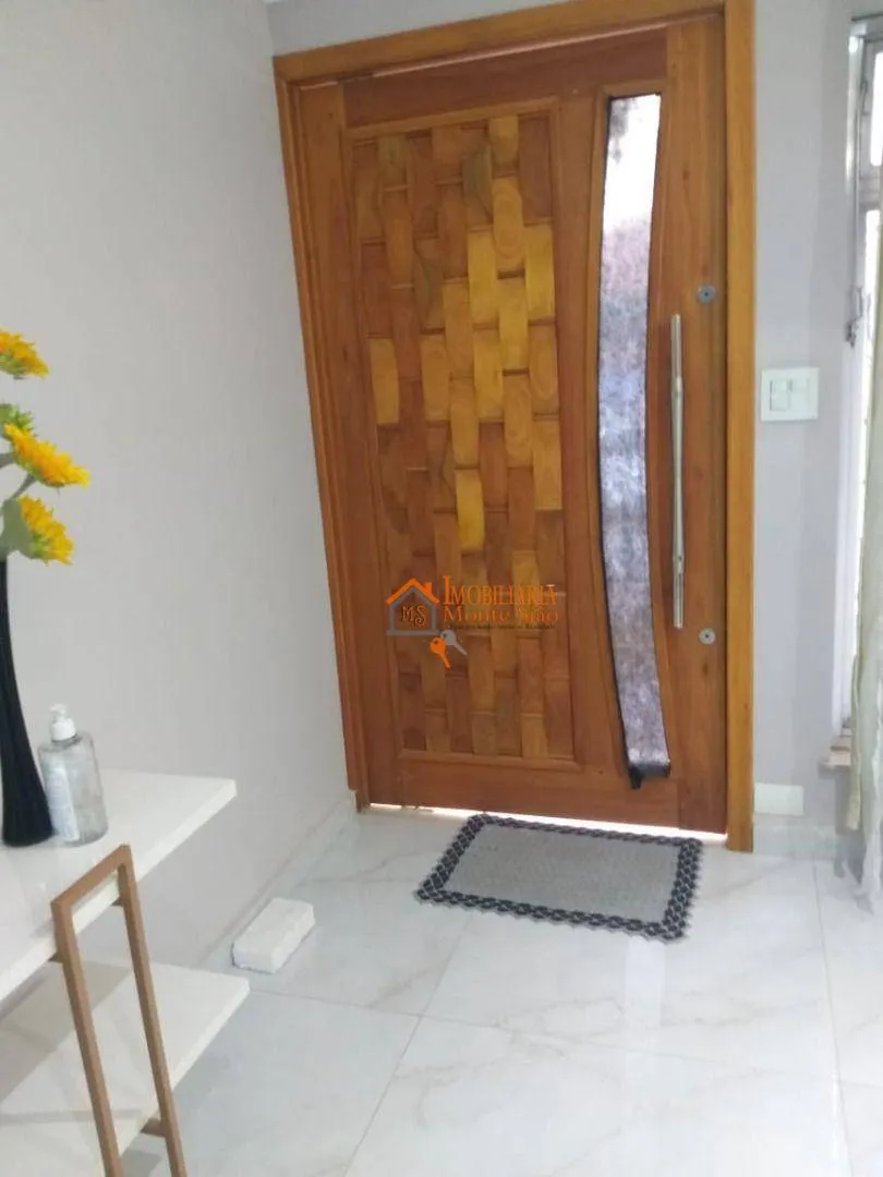 Imagem Sobrado com 3 dormitórios à venda, 315 m² por R$ 1.200.000,00 - Vila Galvão - Guarulhos/SP