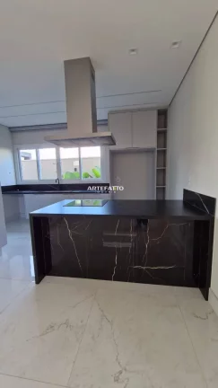 Imagem Sobrado em condomínio fechado