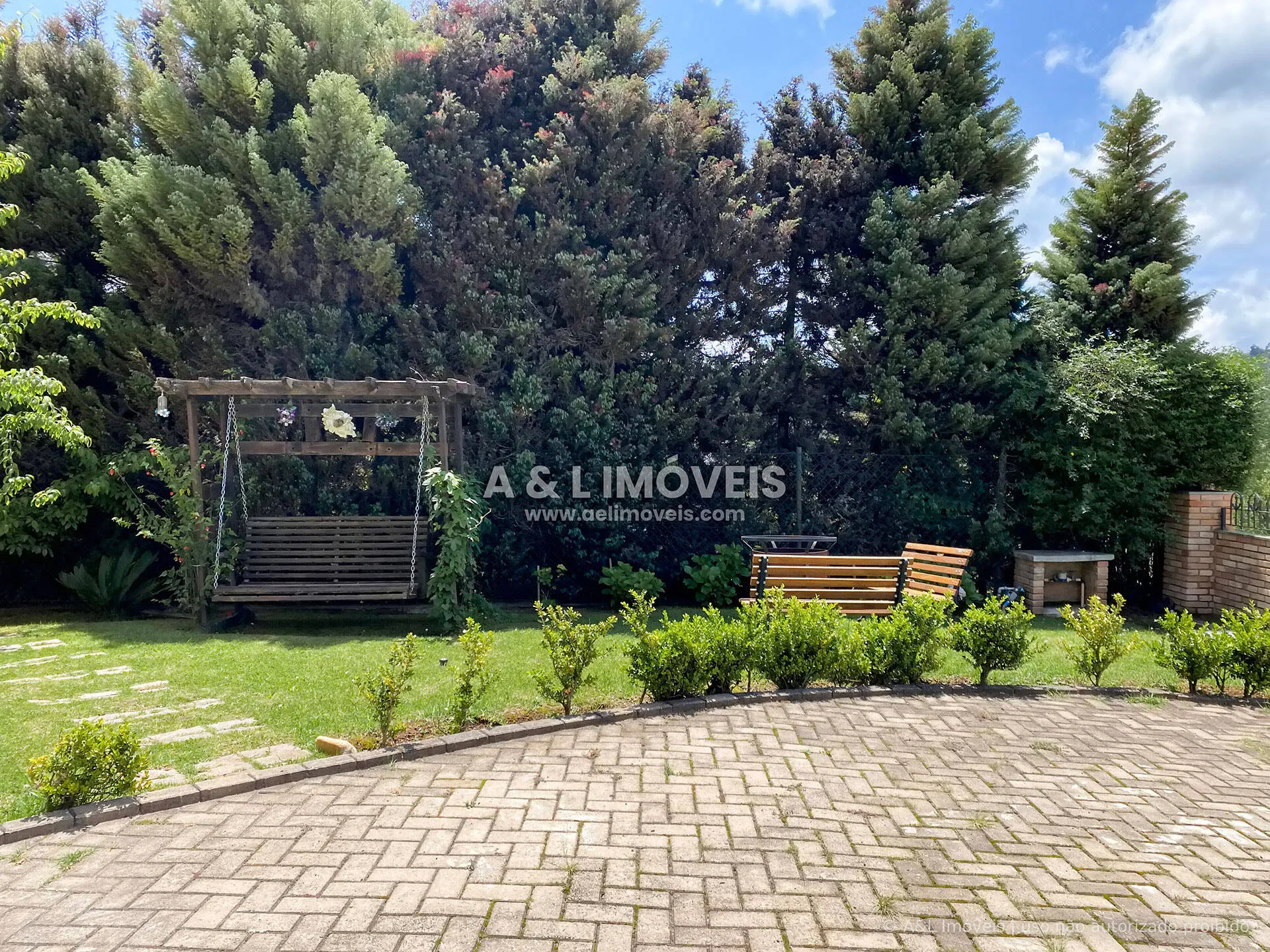 Imagem Casa 4 suítes em Campos do Jordão com piscina aquecida