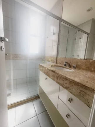 Imagem Excelente casa em condomínio fechado reformada com três suítes gabinete a venda em Stella Maris Salvador