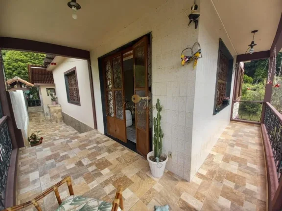 Imagem Casa para Venda em Teresópolis / RJ no bairro Vale do Paraíso
