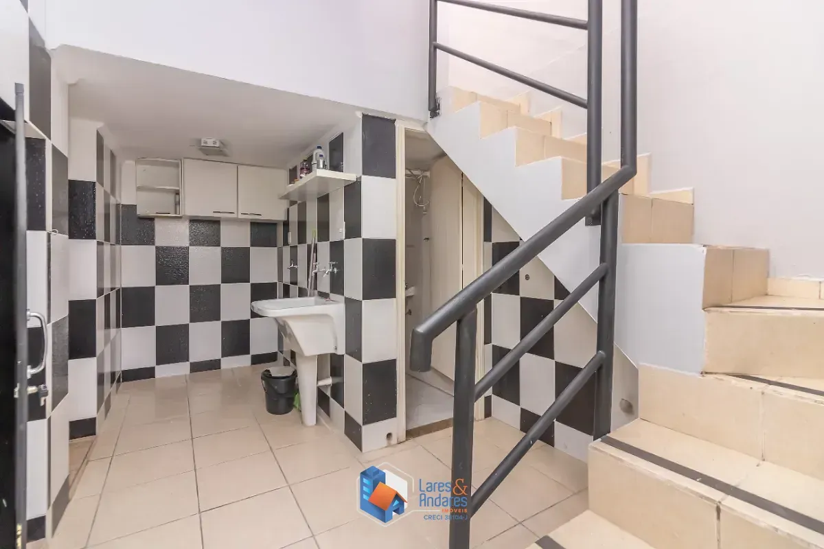 Imagem Sobrado para venda em Saúde com 3 quartos, sendo 1 suíte, 191m²