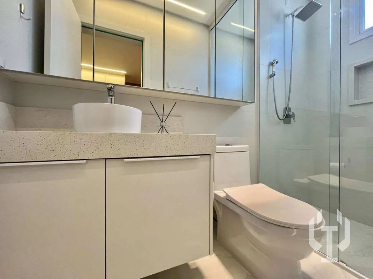 Imagem Apartamento à venda, no Green tower em Itapema, Centro, com 2 quartos, 87m2