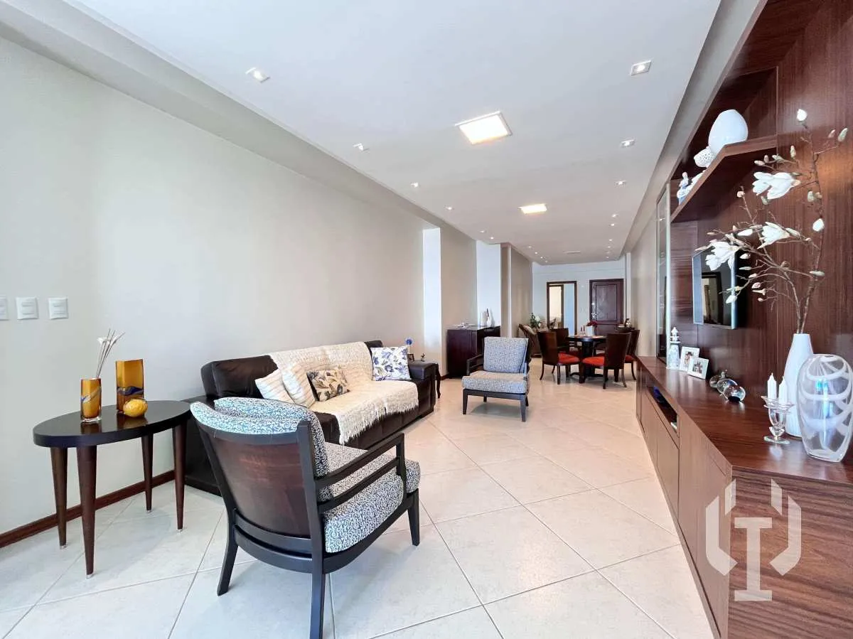Imagem Apartamento Frente Mar Mobiliado Pronto Para Morar em Meia Praia