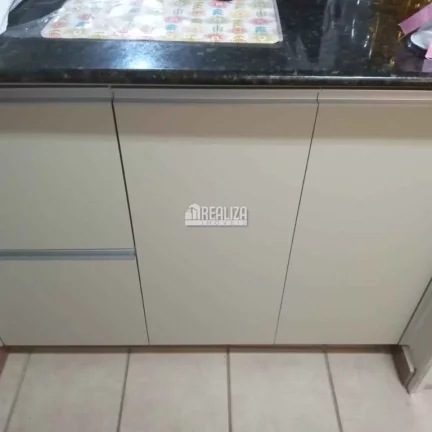Imagem Apartamento à venda no Condomínio Residencial Jardim Europa, bairro Parque do Mirante em Uberaba